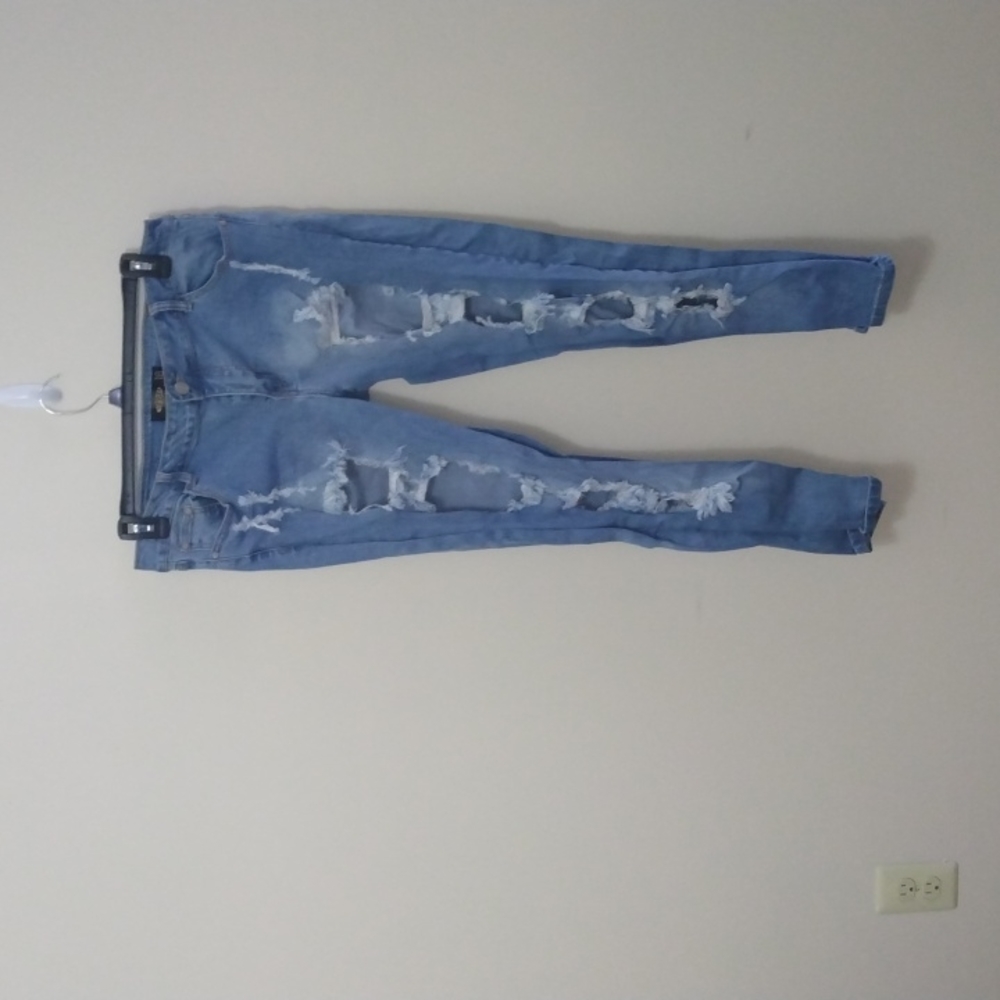 BBA LIGHT WASH DENIM DESTRUCTED DISTRESSED BLUE JEANS SZ. 18